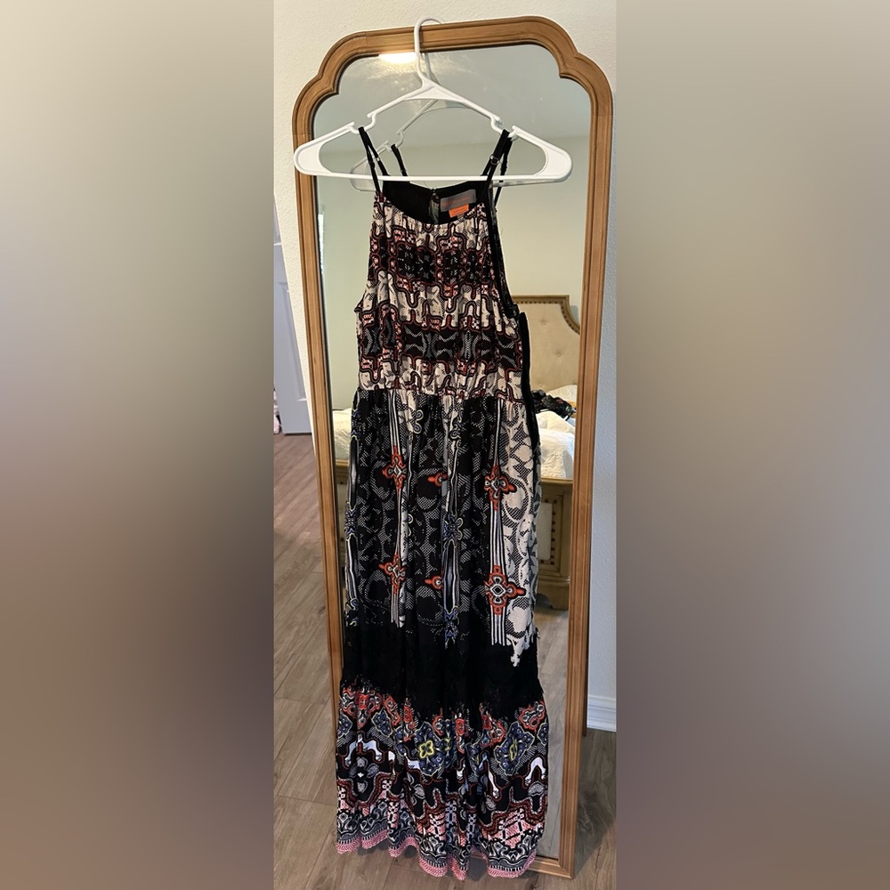 Dress - Picture 7 of 7